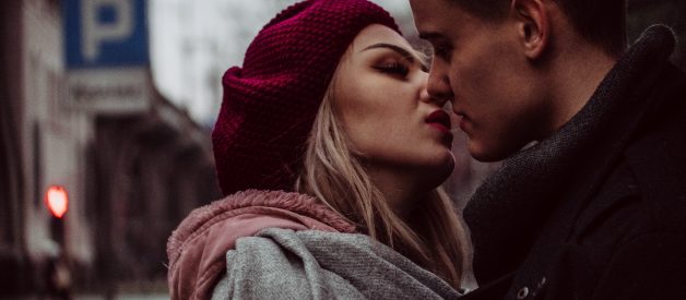 5 clear signs you’re really into someone