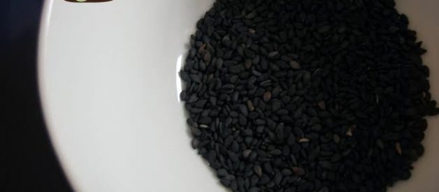 6 important reasons you must eat black sesame seeds