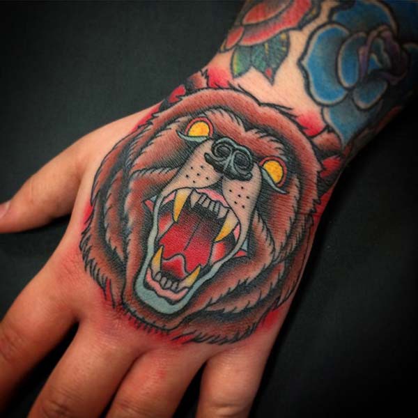 hand tattoo bear model