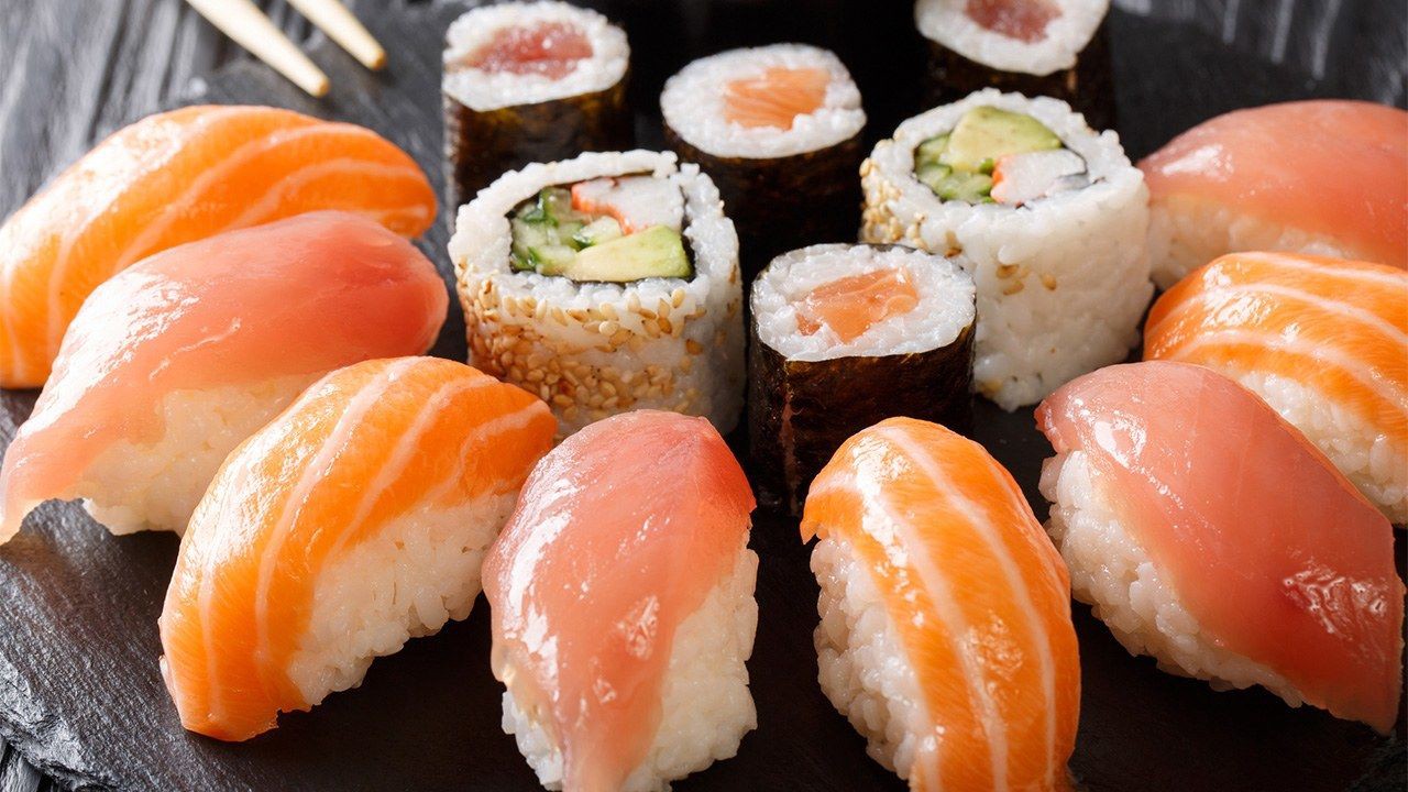 How Many Pieces of Sushi Per Person for Party?
