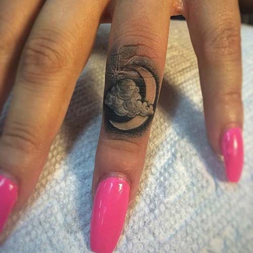 moon tattoos finger moon tattoos on finger 