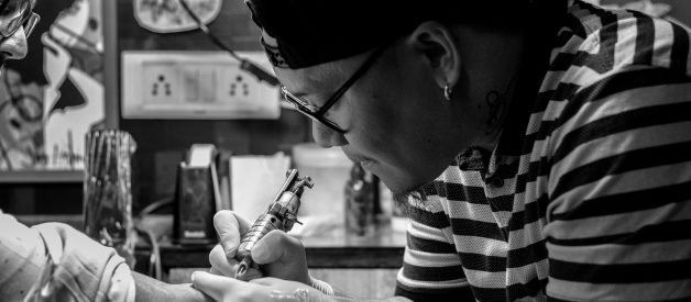 Tattoo Etiquette — Do’s and Don’ts for tattoo customers